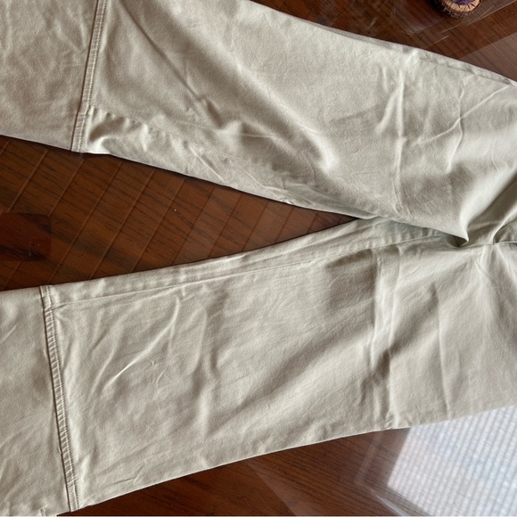 Capris - Picture 3 of 4